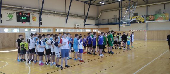 Páté místo v okresním kole v basketbalu chlapců